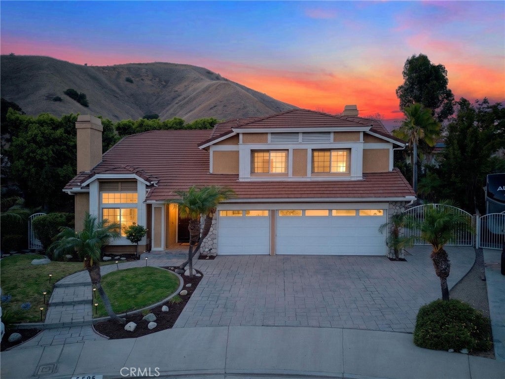 5505 FEATHER GRASS Lane