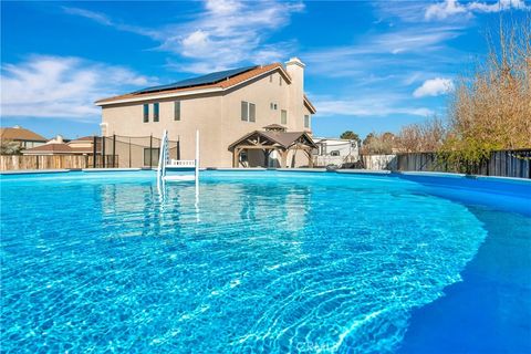 Photo of 44241 Tahoe Way Way, Lancaster, CA 93536 (MLS # SR26055299)