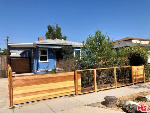 Photo of 1727 Franklin Street, Santa Monica, CA 90404 (MLS # 26633309)