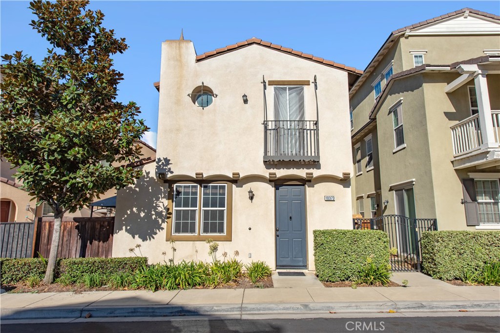 Beautiful contemporary detached home in the desirable Bellafina Gated Community of Montclair. Offering 2,151 sq. ft. of living space, this three story home features 3 bedrooms, 3 full bathrooms, with attached 2-car garage.
Prime location in the heart of Montclair—just minutes from the prestigious Claremont Colleges, Cal Poly Pomona, and Western University. Conveniently close to Costco, Target, Montclair Place Mall, and with easy access to the 10, 60, and 210 freeways.
This home comes equipped with washer, dryer, and refrigerator. Tenant is responsible for all utilities (electricity, water, trash, gas, internet). Landlord covers HOA fees. Minimum security deposit: $3,500. Renters insurance required. No pets preferred. For added convenience, landlord can leave some newer furniture in the home, making it even easier for tenants to settle in.