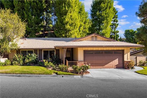 Photo of 26562 Cardwick Court, Newhall, CA 91321 (MLS # SR25262349)