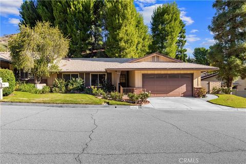 26562 Cardwick Court Newhall CA 91321