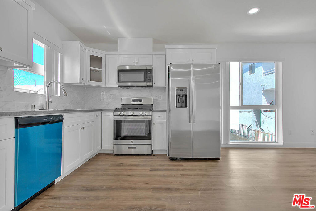 ** PET FRIENDLY ** CENTRAL A/C ** WASHER/DRYER ** 2 ASSIGNED PARKING SPACES ** MULTI-STORIES ** BEAUTIFUL UNIT ** Discover The Wilton II Townhomes, a boutique collection of brand-new residences perfectly situated in the highly desirable Melrose Hill neighborhood. Blending contemporary style with everyday comfort, these townhomes offer the ideal retreat in one of Los Angeles' most dynamic and centrally located communities. Step inside to find open and airy interiors, framed by oversized picture windows that flood each home with natural light. The spacious floor plans are designed for modern living, featuring sleek kitchens with custom tile work, designer hardware, and high-end finishes that bring a touch of sophistication to your daily routine. Large closets provide ample storage. Beyond your doorstep, you'll enjoy the best of Los Angeles at your fingertips. Nestled between Hollywood, Hancock Park, and Larchmont Village, this neighborhood offers a rare combination of charm and convenience. Stroll to local cafes, trendy restaurants, and boutique shops, or explore nearby farmers' markets and cultural hotspots. With major freeways and public transit easily accessible, commuting and city exploration couldn't be easier. The Wilton II Townhomes deliver not just a place to live, but a lifestyle defined by comfort, convenience, and connection to everything Los Angeles has to offer. These homes lease quickly, don't miss your opportunity to call this vibrant community home! Tenant pays utilities.