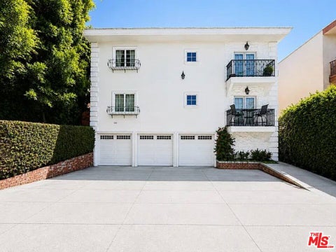 Photo of 1111 11th Street #9, Santa Monica, CA 90403 (MLS # 26999417)