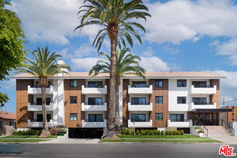 Photo of 3750 Glendon Avenue #12, Los Angeles, CA 90034 (MLS # 26990627)