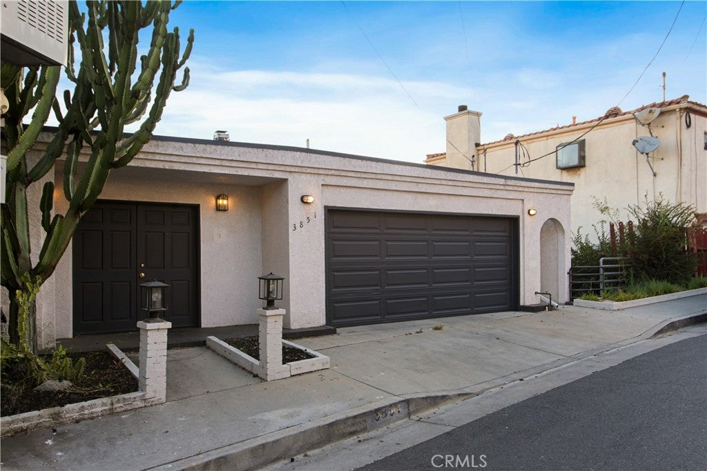 3851 Cazador St, Los Angeles CA 90065