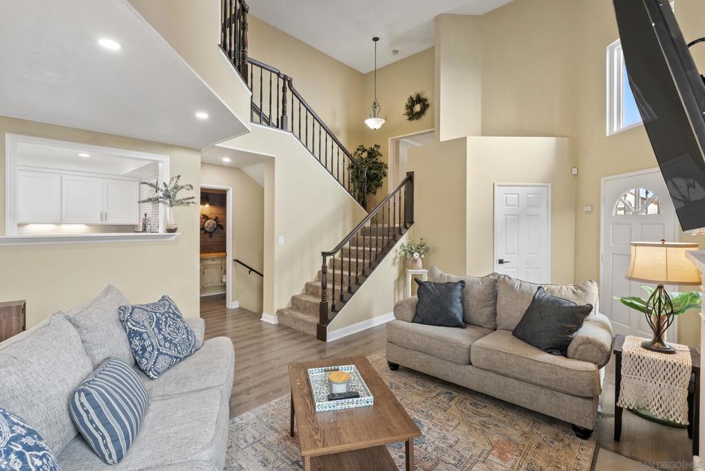 10529 Flora Verda Ct