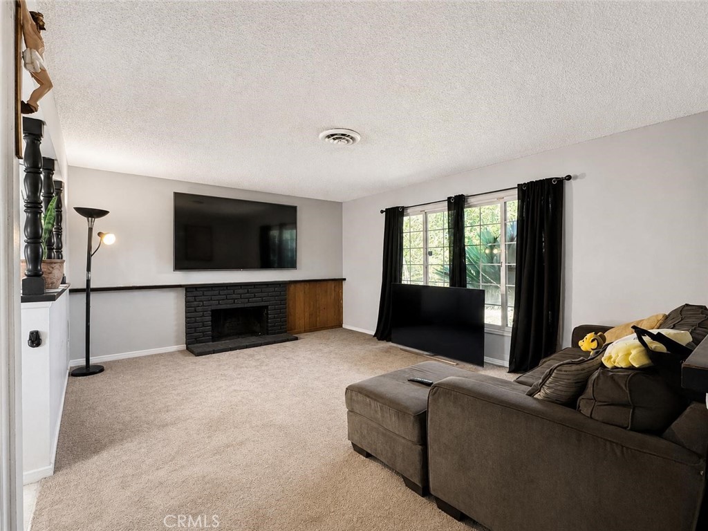 1230 Bunbury Drive