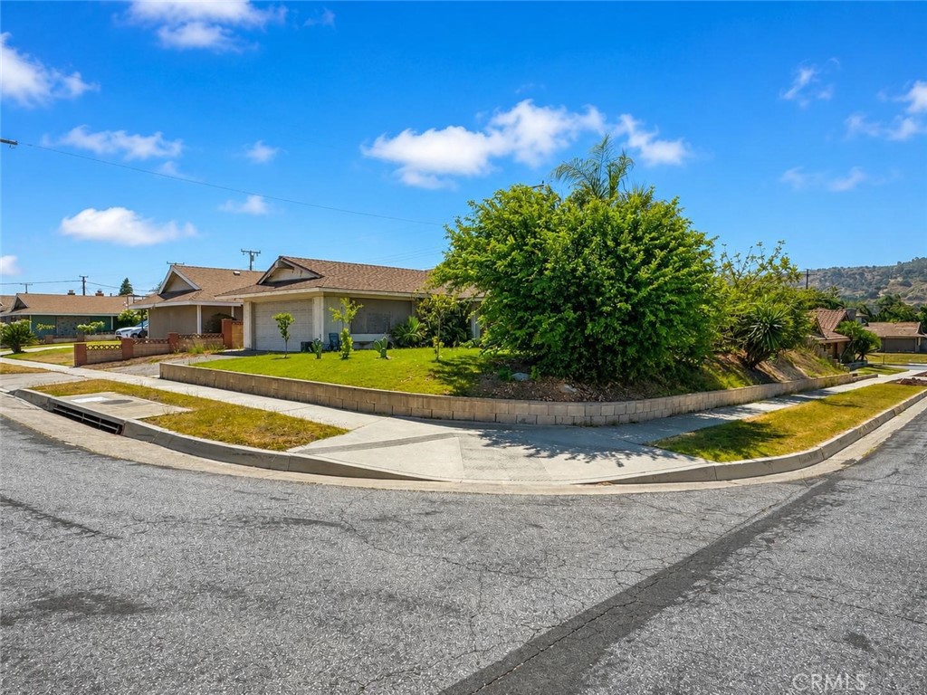 1230 Bunbury Drive