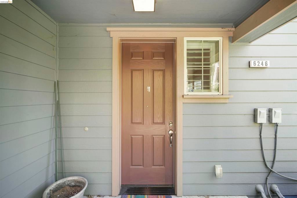 6246 Boulder Ln 4807, Oakland CA 94605