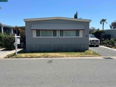 Photo of 261 Tanbor Way Way, Pacheco, CA 94553 (MLS # 41129547)