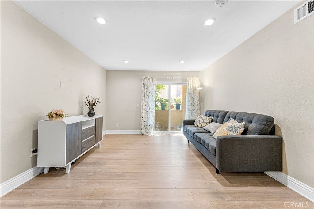 2550 San Gabriel 105