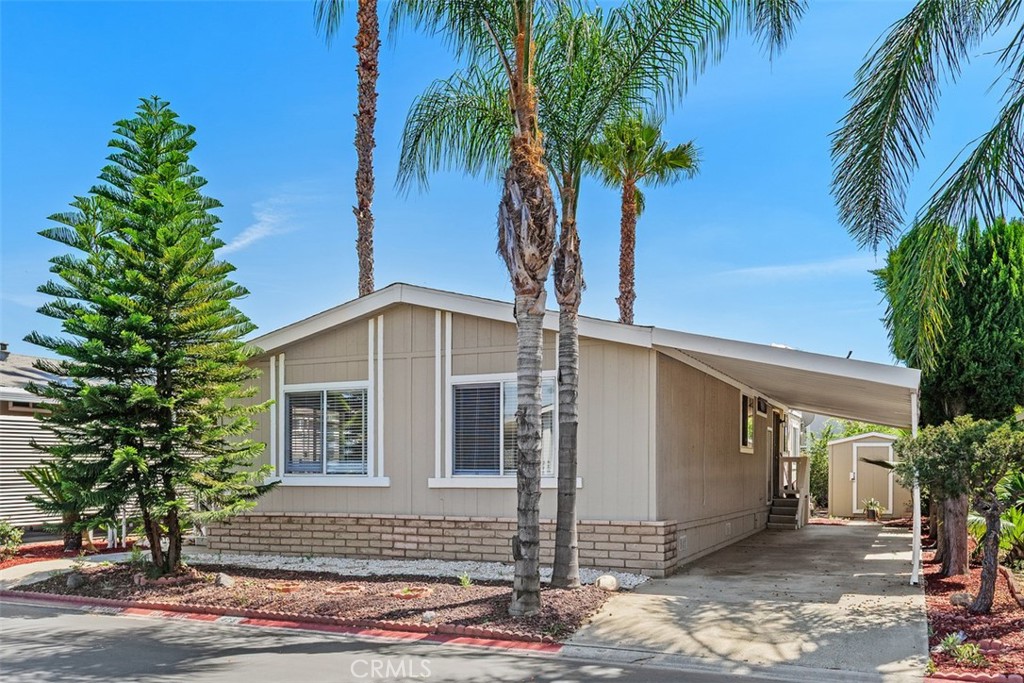 1456 E Philadelphia St Spc 423