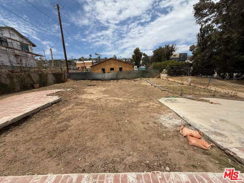 Photo of 16655 W Sunset Boulevard, Los Angeles, CA 90272 (MLS # 26864623)