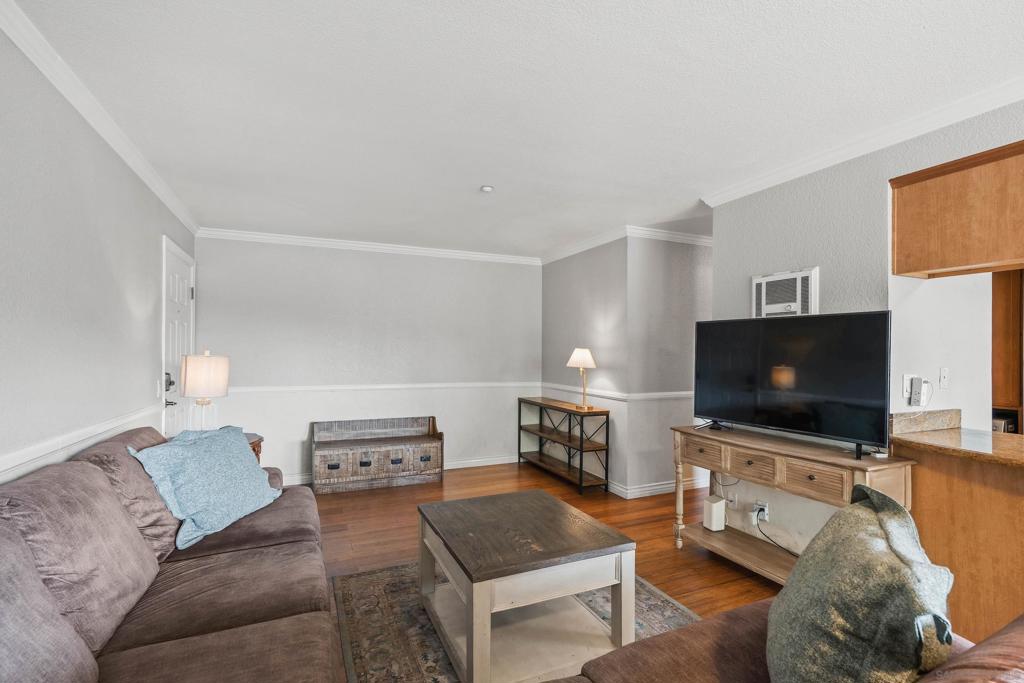 615 Fredricks Ave 145