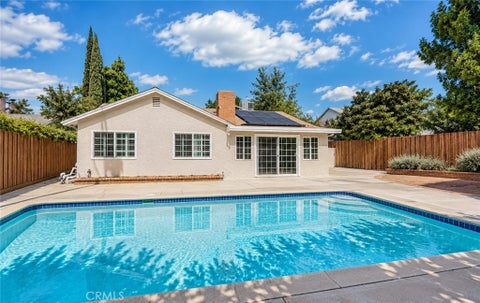 Photo of 17408 Elkwood ST, Northridge, CA 91325 (MLS # SR26227600)