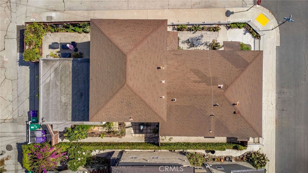 5653 E 2nd