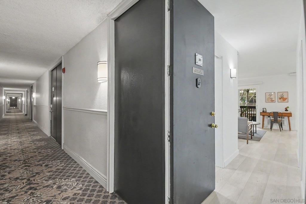 6202 Friars 301