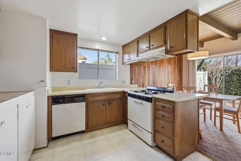 Tiny photo for 2163 Monmouth Drive, Ventura, CA 93001 (MLS # V1-39392)