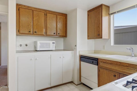 Tiny photo for 2163 Monmouth Drive, Ventura, CA 93001 (MLS # V1-39392)