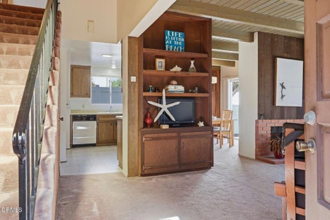 Tiny photo for 2163 Monmouth Drive, Ventura, CA 93001 (MLS # V1-39392)