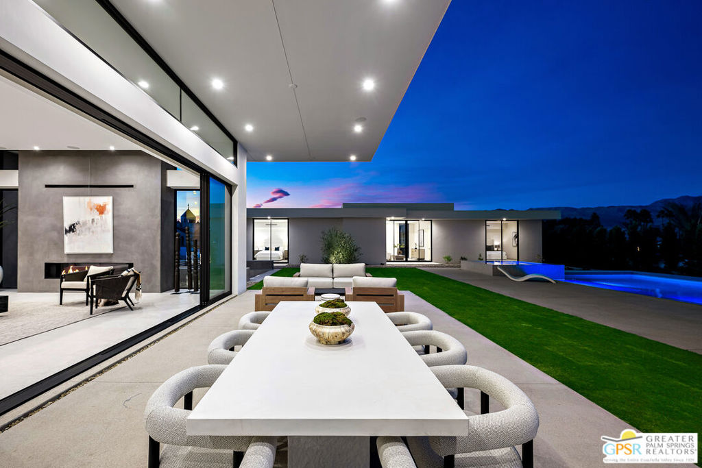 2 Wren Court