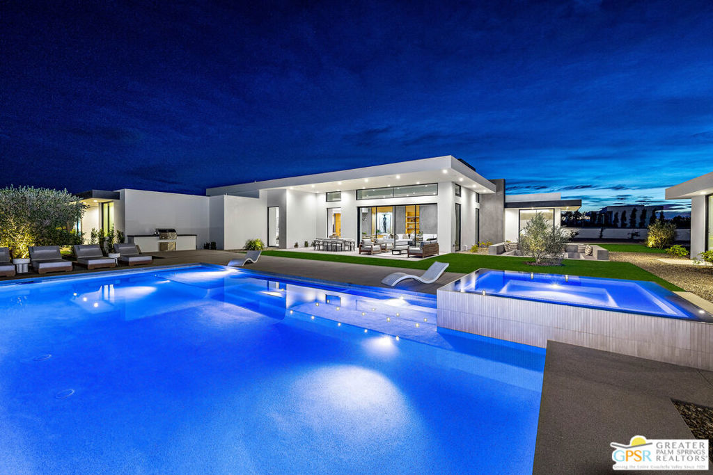 2 Wren Court