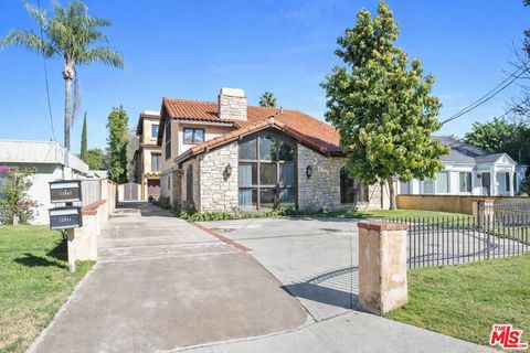 Photo of 12841 Landale Street, Studio City, CA 91604 (MLS # 26654531)