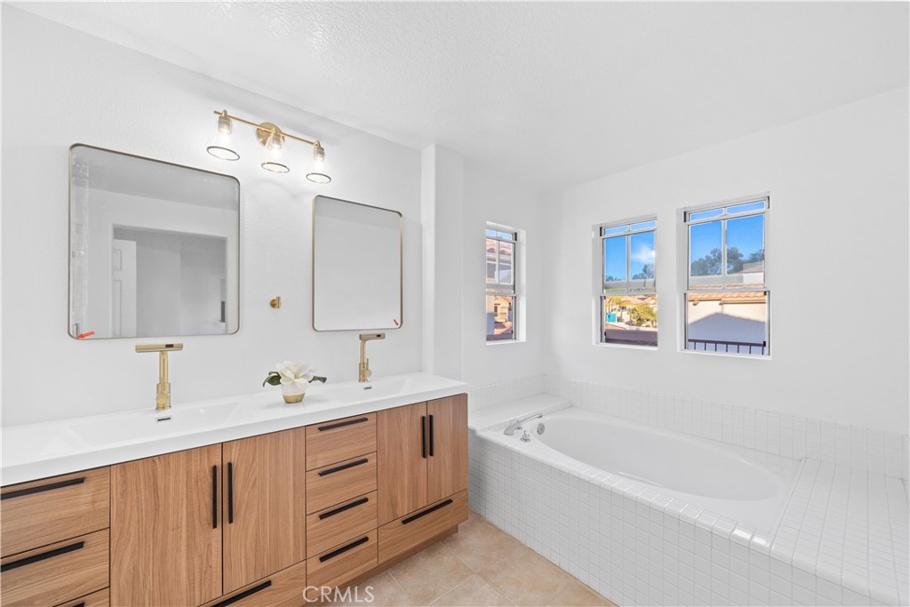 Rancho Santa Margarita, California, 92688, United States, 3 Bedrooms Bedrooms, ,3 BathroomsBathrooms,Residential,Active,2024183