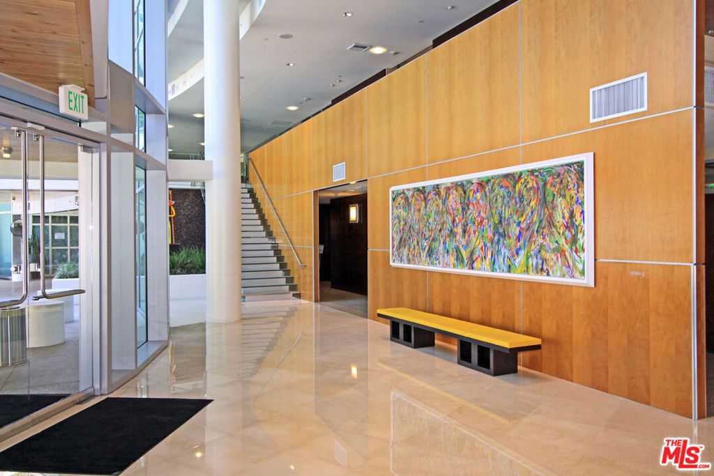 Photo of 13700 Marina Pointe Drive #722, Marina Del Rey, CA 90292 (MLS # 25596517)