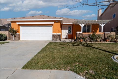 Photo of 1639 W Norberry St, Lancaster, CA 93534 (MLS # SR26024806)
