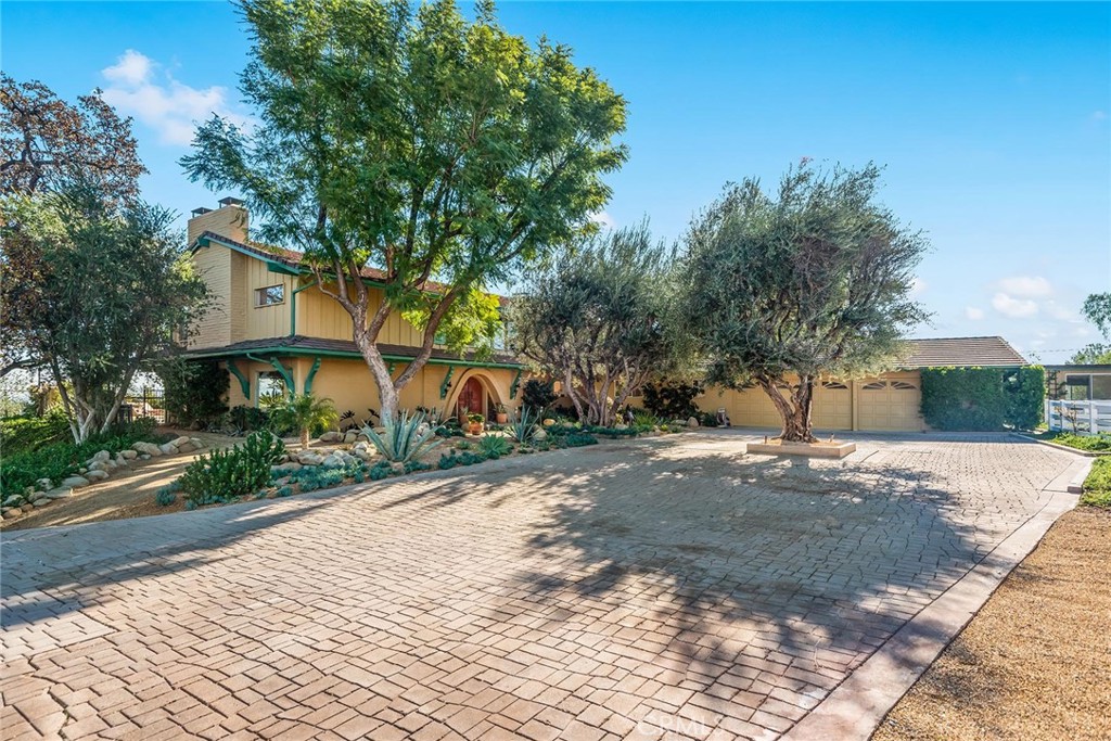 24971 KIT CARSON Road