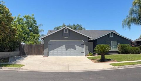 Photo of 1727 Hume Drive, Sanger, CA 93657 (MLS # ML82048496)