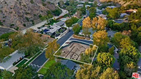 Photo of 6036 Paseo Canyon Drive, Malibu, CA 90265 (MLS # 25619193)