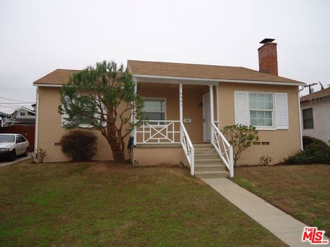 Photo of 6501 W 87th Place, Los Angeles, CA 90045 (MLS # 26635259)