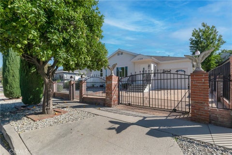 Photo of 17706 Collins Street, Encino, CA 91316 (MLS # SR26214592)