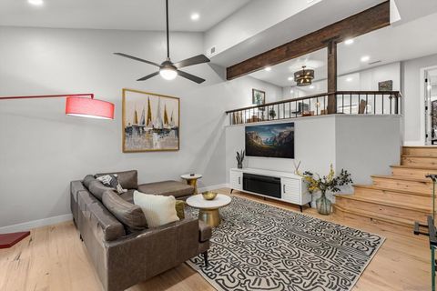 3320 Caminito Eastbluff 135 La Jolla CA 92037