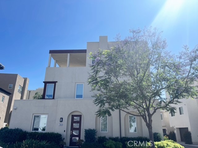 A Beautiful home at the Cadence Park of the Great Park in Irvine !
First floor features a light and bright chef's dream kitchen and spacious living room with tile flooring, attached 2 car garage and one additional carport, the sliding door at the living room opens up to a private yard. A well appointed master bedroom on the second floor with a shower and a huge walk in closet, 2 other guest rooms sharing one full bath on the second floor. There is a loft and a huge balcony on the third floor. Home is in excellent condition, and fridge ,washer and dryer are included.
Great Location ! Close to woodbury shopping center, Spectrum shopping center, and south Coast Shopping Plaza, easy access to highway I-5, I-133, and major high way. A lot of Amenities provided by Cadence Park and Great Park, including swimming pool, jacuzzi, and BBQ, sport parks, tot lot, and many more. High rated Irvine Public Schools. you must see.