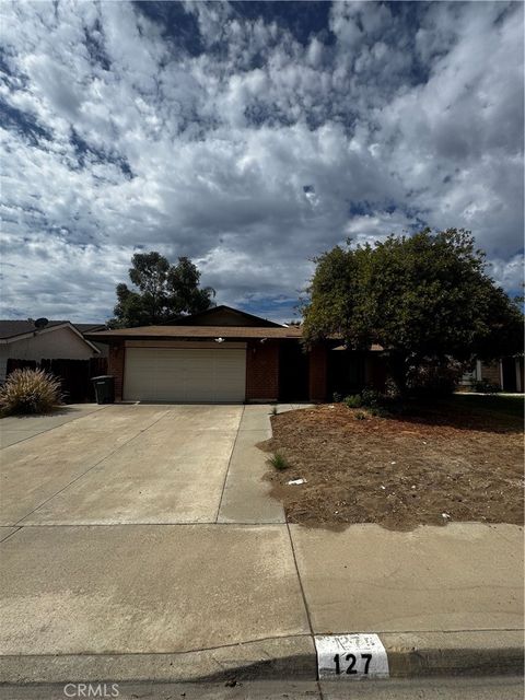127 N Massachusetts Lake Elsinore CA 92530