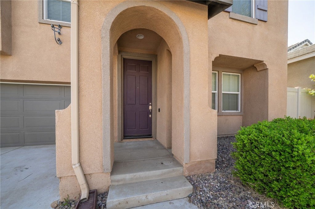 4588 Vincent Way