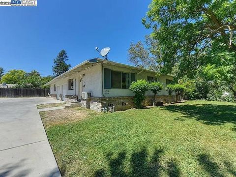 1313 F St Davis CA 95616