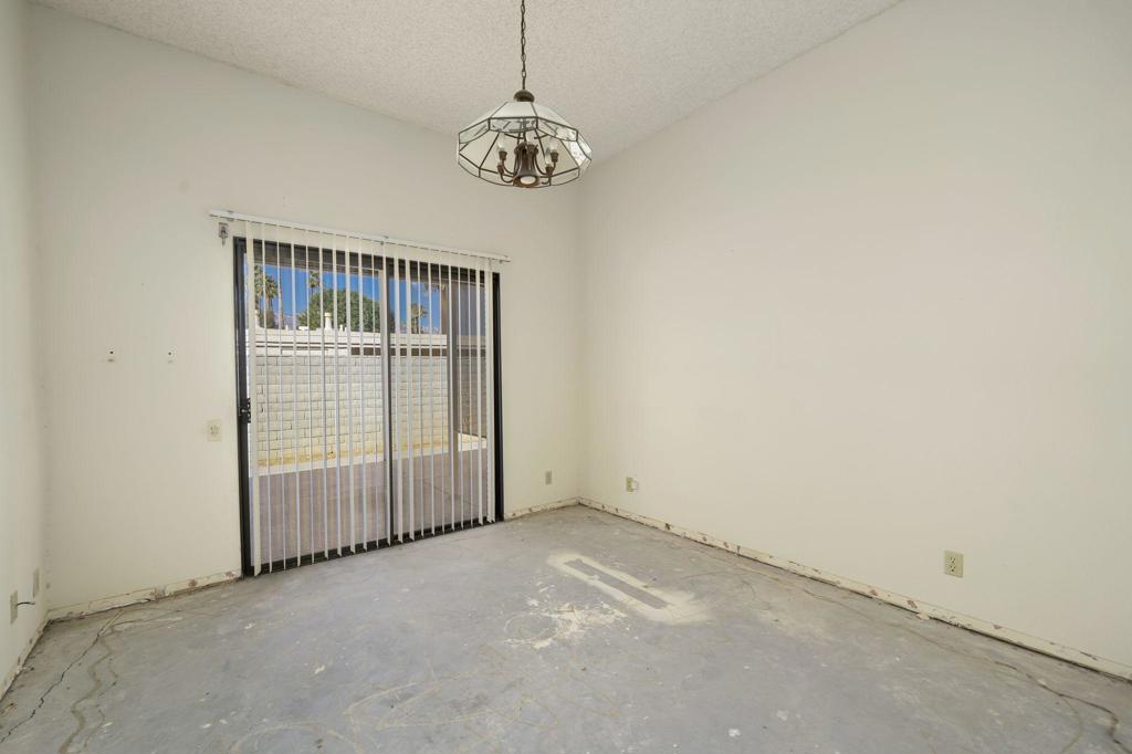 Thunderbird C.C. - Residential