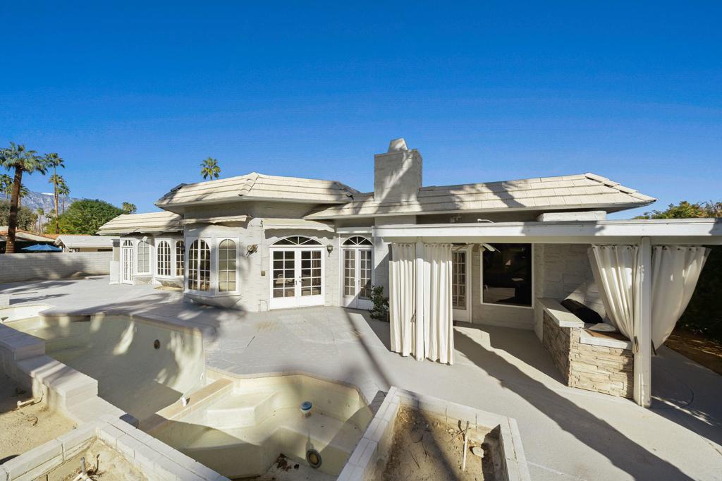 Thunderbird C.C. - Residential