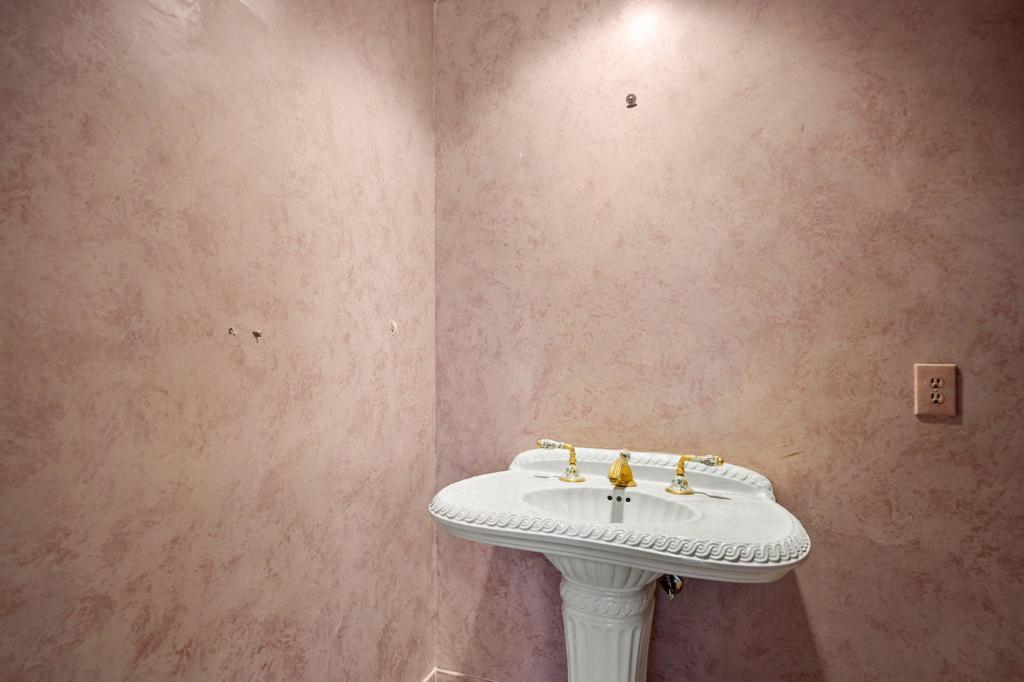 Thunderbird C.C. - Residential