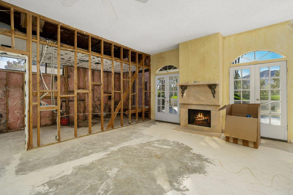 Thunderbird C.C. - Residential