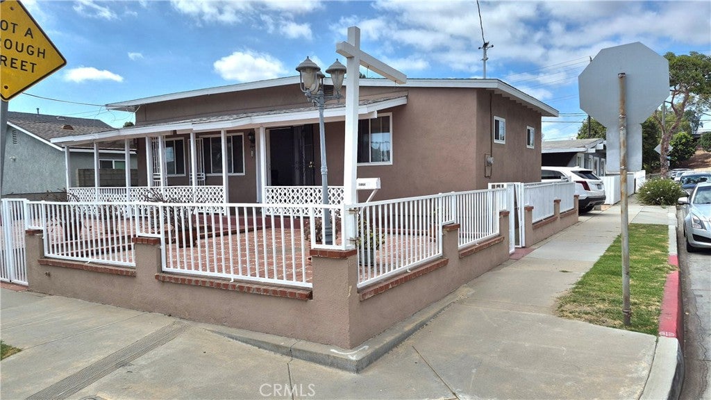 3661 Seabright Avenue