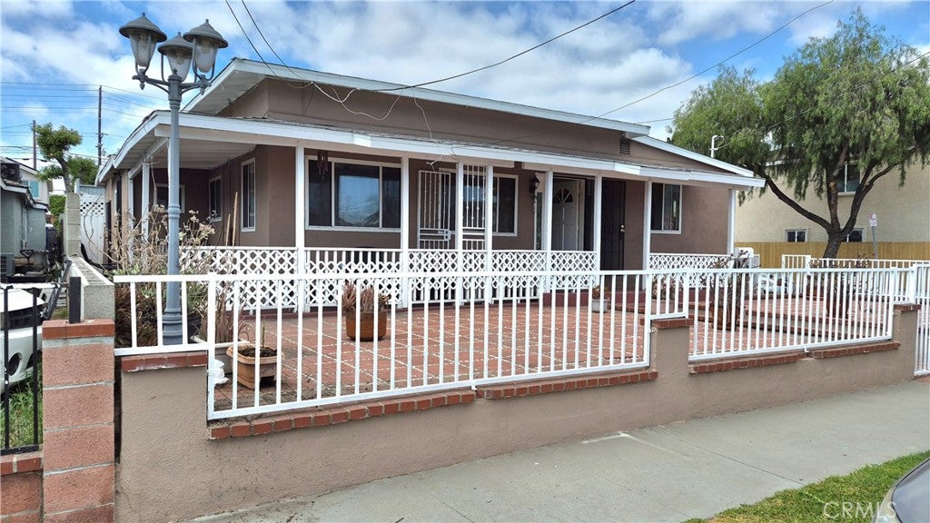 3661 Seabright Avenue