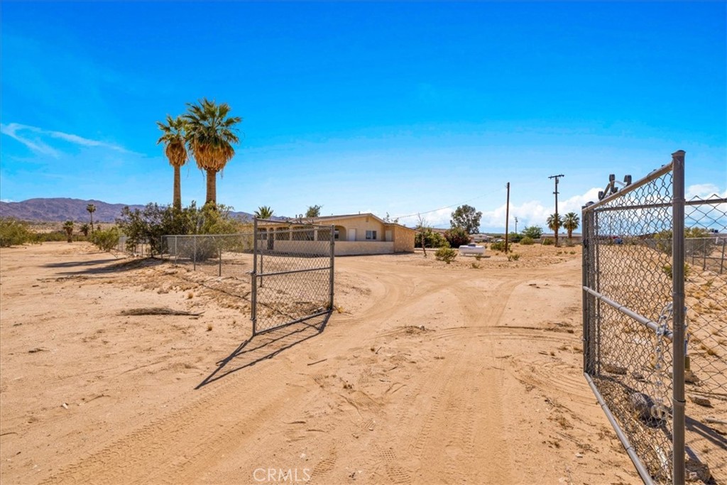 4611 Oasis