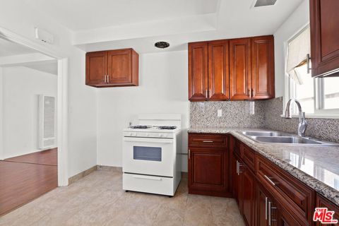 Photo of 8521 Saturn Street, Los Angeles, CA 90035 (MLS # 25571795) Photo of 8521 Saturn Street, Los Angeles, CA 90035 (MLS # 25571795)
