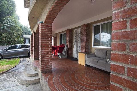 Photo of 6911 Compton Ave, Compton, CA 90001 (MLS # IG25280028)